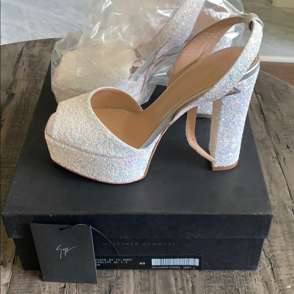 Giuseppe Zanotti Peep Toe Heel